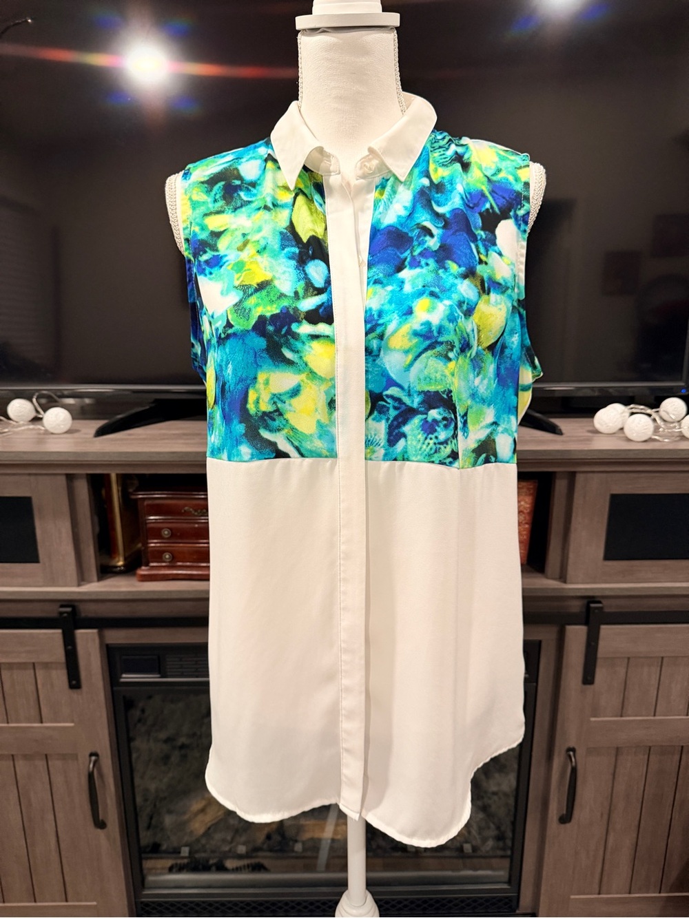 Apt. 9 Sleeveless Floral Colorblock Blouse in White, Blue & Green
